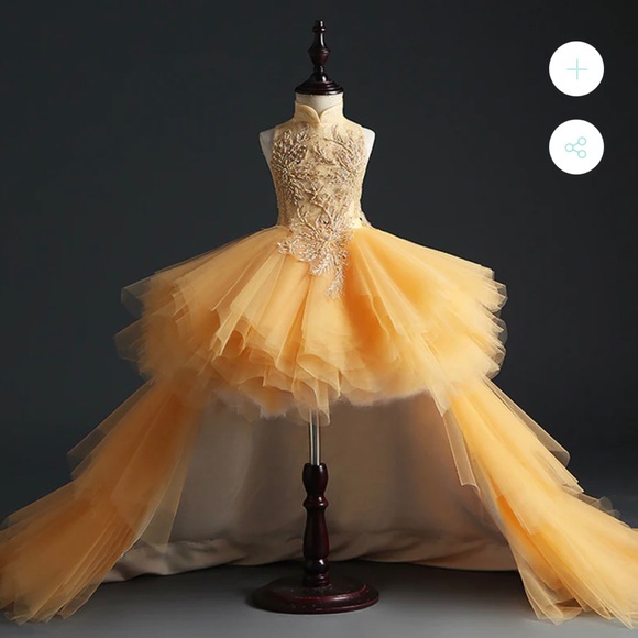 An elegant gold dress for girls in 7-8 sizes with a tail - Picture 3 of 4